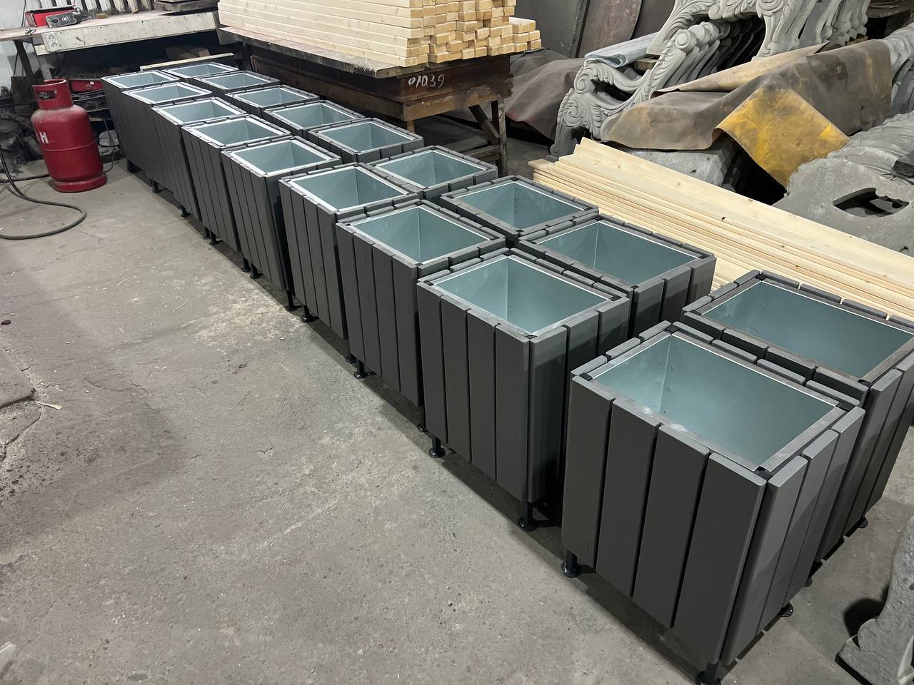 Уличные кашпо (металл)