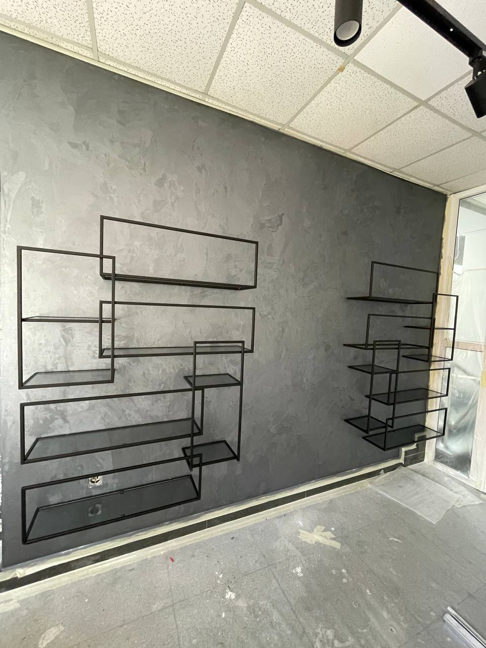 Настенные металлические стеллажи (каркас)